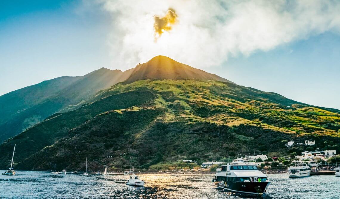 Sicily One Week Itinerary: 4 Days Tour Of Aeolian Islands - Sicily ...